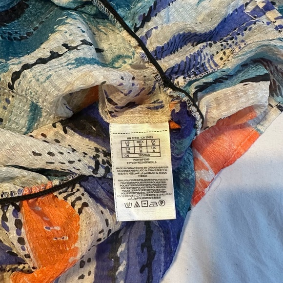 Guess Sleeveless Off-Shoulder Blouse Blue and Orange - Picture 9 of 9